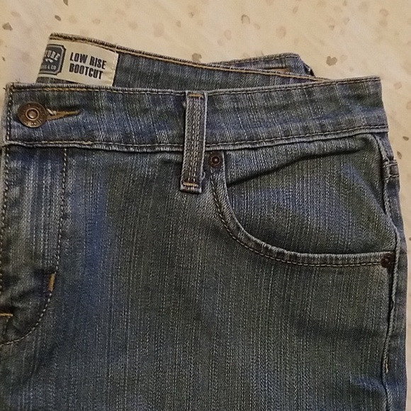 🌞Levi signature boot cut jeans - Picture 2 of 3